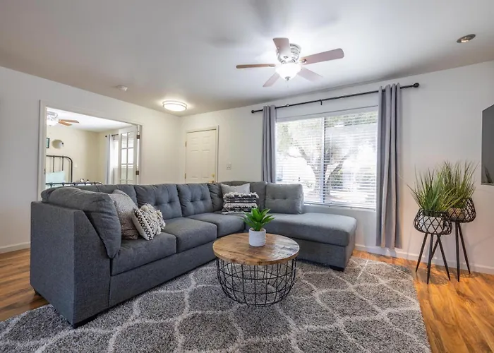 Apartment Orange Blossom